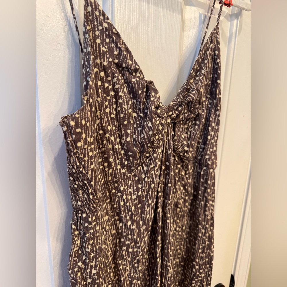 Elegant Gray Midi Dress - Picture 6 of 9